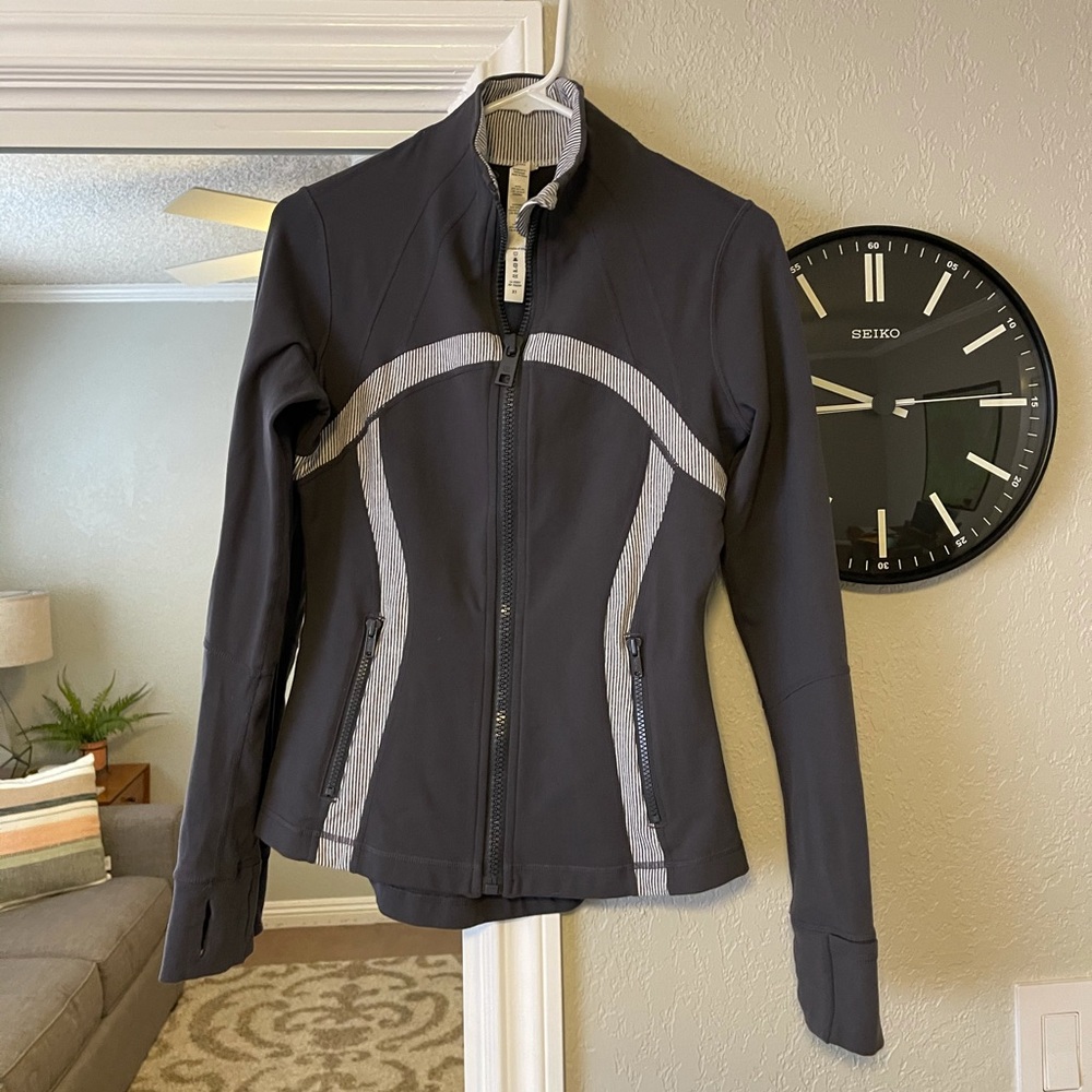 GUC Lululemon Define Jacket size 6